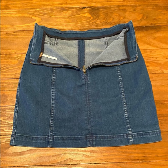 Free People Stretch Denim Mini Skirt size 4 - Picture 9 of 9